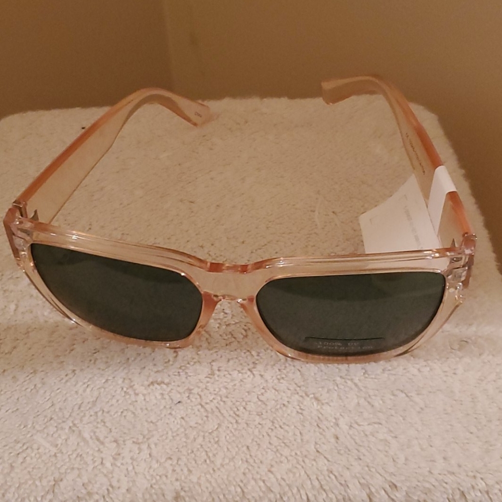 Yellow tint plastic frame sunglasses